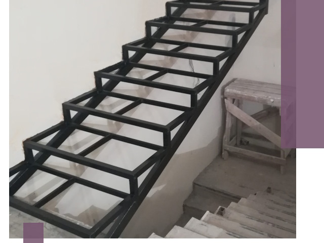 Демонтаж лестниц на металлокаркасе в Новокубанске: быстрый вывоз и разбор