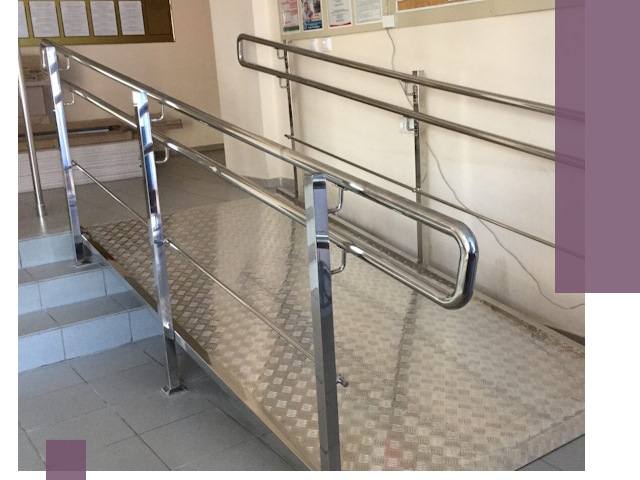 Перила для инвалидов в Новокубанске — надежные поручни и ограждения