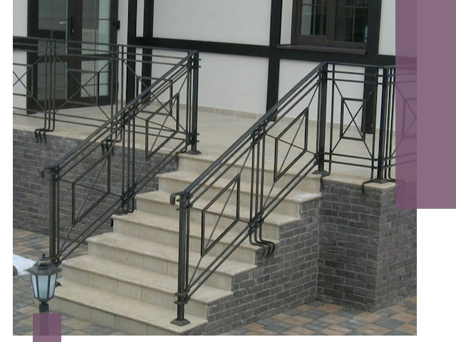 Перила для крыльца в Новокубанске — монтаж, изготовление и установка