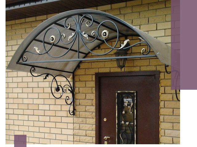 Изготовление козырьков из металла под ключ в Новокубанске