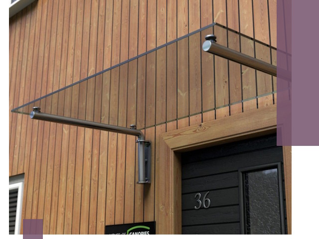 Стеклянные козырьки на входы и фасады в Новокубанске