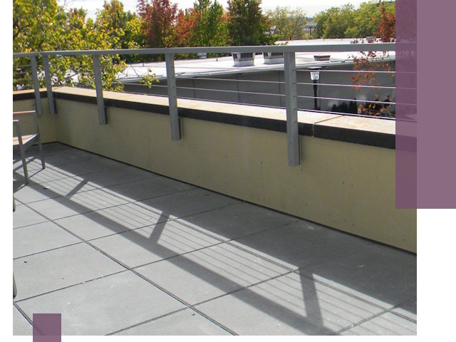 Металлические парапеты под ключ в Новокубанске: монтаж и изготовление