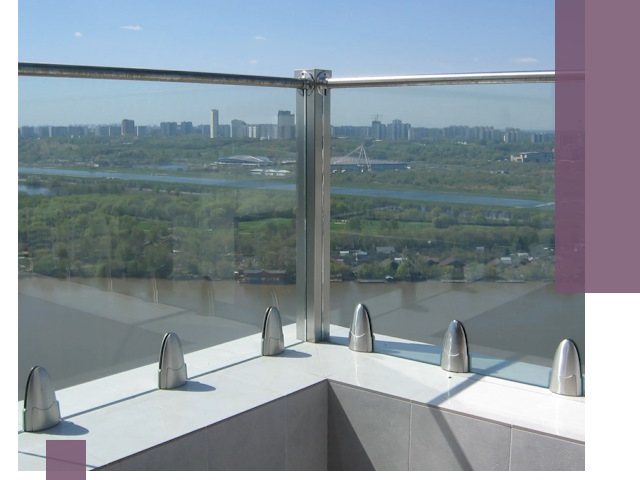 Стеклянные парапеты премиум класса в Новокубанске для домов и бизнесов